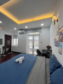 Big Promo! Spacious Balcony Retreat in Thao Dien R01 - Ho Chi Minh City - 7