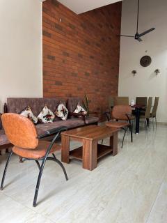 Samadhan Home Stay - Jabalpur - 0