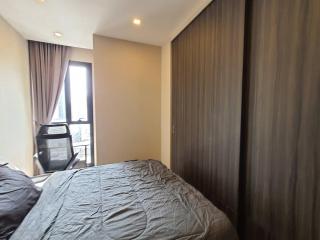 Soi Cowboy Terminal 21 one minute walk to BTS and MRT Coworking meeting room and desk and office chair - 3