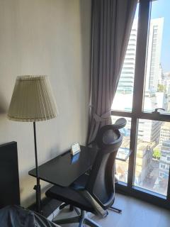 Soi Cowboy Terminal 21 one minute walk to BTS and MRT Coworking meeting room and desk and office chair - 1