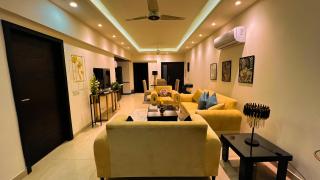 Sky Heights Residency-Premium Stays Facing Centaurus Mall - Islamabad - 8