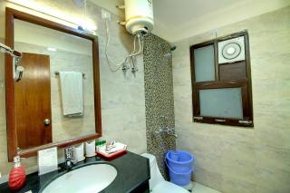 STAAYZ Premium Gurgaon - Gurgaon - 5