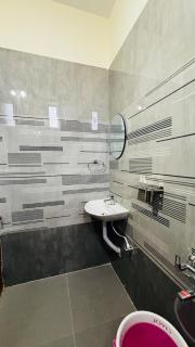 Lavish 3bhk near US embassy,Gachibowli - Hyderabad - 1