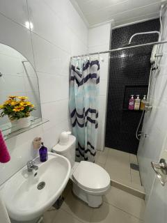 19f w NFLIX & BALCONY NEAR ROB, PGH, ACC USM&SLMC - Manila - 9