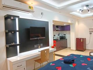 Couple friendly stay - Noida - 6