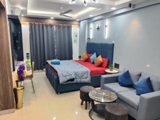 Couple friendly stay - Noida - 1