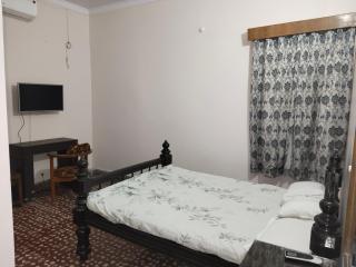 CHAPS LE GUEST HOUSe - Patna - 1