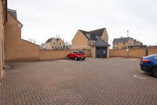 Two Bed Coach House - Fast WiFi - Super-king Bed - Colchester - 3