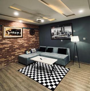 Cozy 1BHK With Balcony View - Rawalpindi - 7