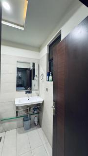 Cozy 1BHK With Balcony View - Rawalpindi - 4