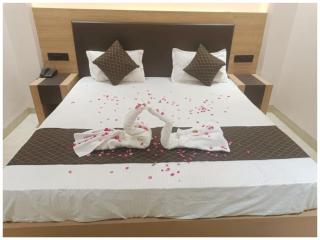 VARANASI HOTEL R-U-D-R-A-M NEAR KASHI VISHWANATH TEMPLE AND GANGA GHAT - Fully Air Conditioned Rooms - #Wifi #Lift #Parking Available - A Premium Hotel In VARANASI - 0