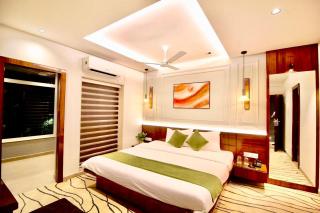 rusila palace near marine drive road - Puri - 0