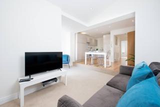 Romford - Balcony - Outdoor Space - Parking Space - Romford - 7
