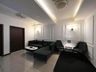 2 Bed Luxury Spacious Apartment - 5