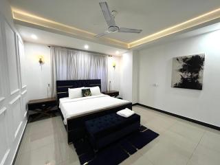 2 Bed Luxury Spacious Apartment - 1