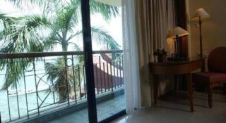 Makassar Golden Hotel - Makassar - 8