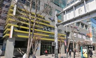 JS House # 30s Hongik subway station # Hongdae - Seul - 9