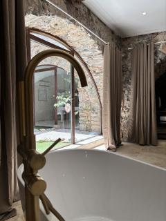 Suite l'Écrin Caché avec billard et baignoire îlot - 6