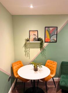 Beautiful Brighton Apartment, 5min walk to beach - 0