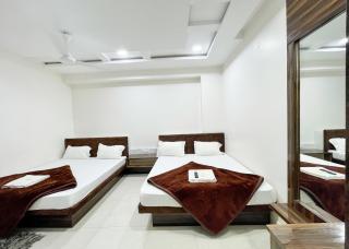 Hotel S H A L I M A R ! UJJAIN, Near Mahakal Temple & Railway station,Fully Air conditioned Rooms with Wifi And Parking, , BEST HOTEL IN UJJAIN - 7
