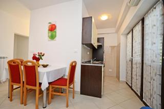 Apartments Mira - Veleniki - 8
