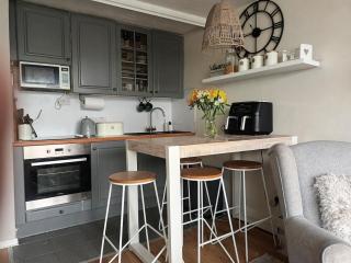 2 Bed apartment harbour views - Porthmadog - 4