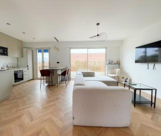 2 Bedroom Terrace Apartment - Downtown - Nice - 0