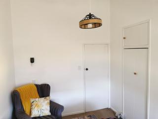 Professional, quiet and cosy bedroom Close to town and to Waikato Hospital - Hamilton - 2