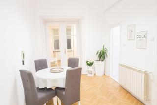 ELEGANT STAY-Boutique Apartment Experience - 8