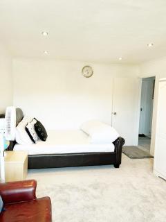 Qasr E Noor - Cardiff - 9