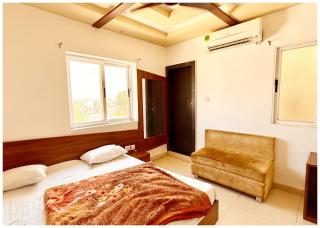Near Mahakal Temple Hotel SRI- D K D ! Ujjain,Near Railway station, Fully Air conditioned Rooms & Spacious Room With wifi- Lift and Restaurant Facilities, BEST HOTEL IN UJJAIN - Ujjain - 9