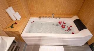 The White Hotel 8A Thai Van Lung - Ho Chi Minh - 6