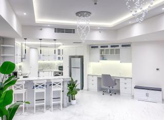 New Stunning Dubai Marina 1BR apartment in the Iconic Waves Tower! - 9