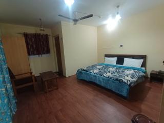 Hotel Comforts - 7