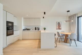 Premium Flat w/ Balcony & Pool by HostWise - Lissabon - 9