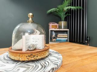 The Lodge - Elegant Comfort in a Peaceful Setting - Reading - 4