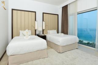 Azure Crest 2BR - Luxurious Ocean View Apartment Near Marina Mall - 2