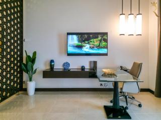 Luxurious 2BR Apartment with Ocean Views & Comfort - Abu Dhabi - 1
