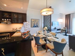 Azure Crest 2BR - Luxurious Ocean View Apartment Near Marina Mall - 5