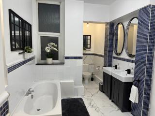 Trendy, Liverpool City Centre Escape - Liverpool - 4