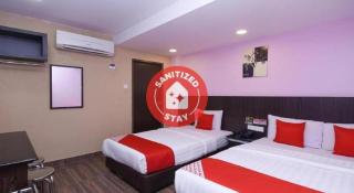 OYO 89775 98Inn - Miri - 9
