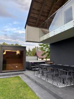Enklawa Winiec - nowoczesny dom nad jeziorem, 6 sypialni, jacuzzi - Winiec - 9