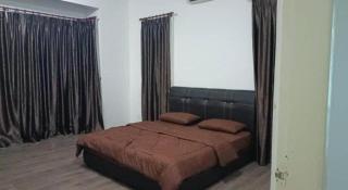OYO HOME 90769 Flo Inn Homestay Bsi - Kampong Parit - 1