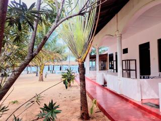 Alles Beach Hotel - Trincomalee - 8