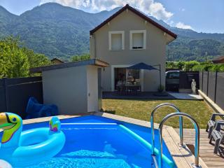 Évasion et confort maison 8 couchages avec piscine - Marlens - 0