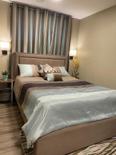 Private & Beautifully Finished Basement Suite, SW Edmonton - Edmonton - 4