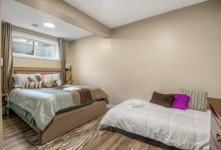 Private & Beautifully Finished Basement Suite, SW Edmonton - Edmonton - 5
