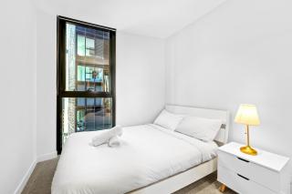 Prime Location & Central Views Nest at MelCBD 2B1B - Melbourne - 7