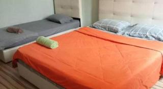 OYO HOME 90768 Flo Inn Motel - Kampong Parit - 1