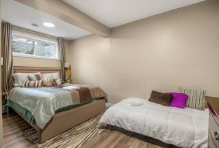 Private & Beautifully Finished Basement Suite, SW Edmonton - Edmonton - 2